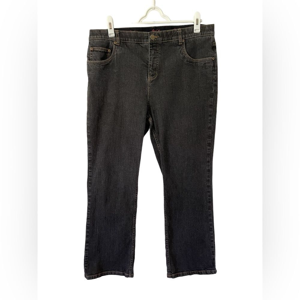 Woolrich Womans Black Wash Straight Leg Jean,‎ Size 16